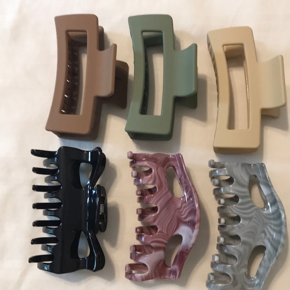 Hair claw clips